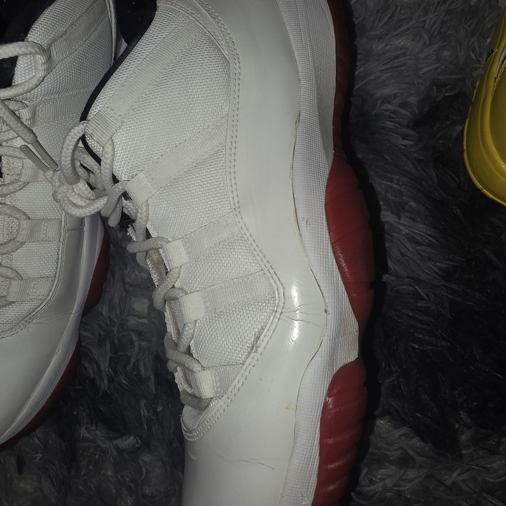 Nike White and Black Athletic Shoes - Picture 4 of 10